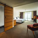 Hotel Pulse8 \