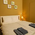 Grand Apartment Near Dancing House