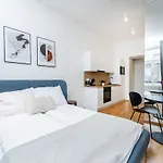 Charles Square Studio Apartment Parking