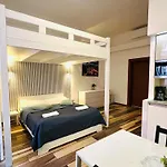 Elly Modern Oldtown Apartments