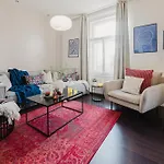 Prague Days - Stylish Apartment - Netflix - Hip District