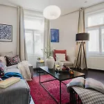 Prague Days - Stylish Apartment - Netflix - Hip District