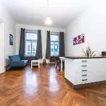 Legerova Apartments