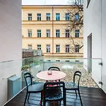 Billionaires Boutique Residence & Premium Suites, Old Town