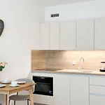 Real Living By Refa Karlin 406