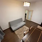 Quiet And Cozy Apartment By The Walls Of Vysehrad