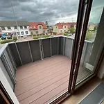 Bright & Cosy 1-Bedroom Apartment With Balcony