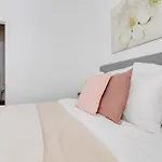 Chic And Modern Apartments