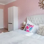 Pastel Art Deco 3BDR Ruterra Apt