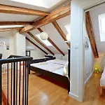 Apartments Hollareum