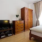 Apartment Klamovka Park