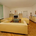 Apartment Myslikova