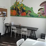 1Bed4U 2Hostel