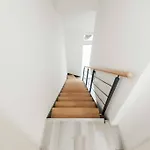 Kent Ridge Loft, Sokolska