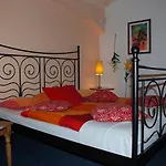 Pension Atelier 12
