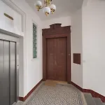 Maiselova 5 Apartment