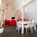 Avenue Apartments