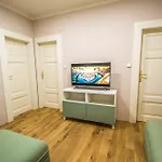 Unique Apt 250M From The Charles Bridge