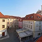 Tyn Courtyard Guestrooms