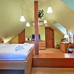 Tyn Courtyard Guestrooms