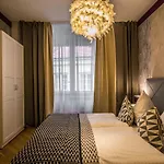 Unique Apt 250M From The Charles Bridge