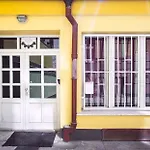 Home Factory Hostel