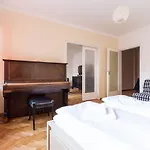 Beautiful City Center Apartments