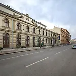 Prague Days - Spacious 2Bdr Apt W Netflix - Trendy Neighbourhood