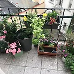 Charming Apt W Balcony Old Town