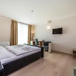 Nad Kralovnou Hotel & Restaurant