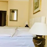 Hotel Mira Inn