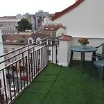 Hotel Mira Inn