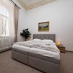 Apartments U Cisare