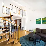 Home Alone 5Br+3Bath Penthouse In Center Of Prague
