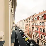 Residence \