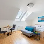 Ferdinand Apartment