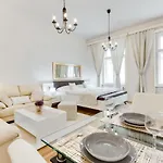 Diamond Riverside Apartment In The Heart Of Prague