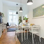 Stylish Modern Apartment With Gym&Sauna