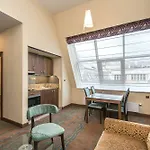Merchant\'S Crown Hotel