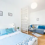 U Nemocenske Pojistovny Apartment