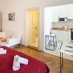 Dusni Apartments