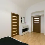 Spacious Apartment Near Wenceslas Square