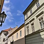 Apartment Nebovidy II - Air Conditioning - Historic City Center