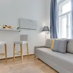 Jt\'S Apartments Benatska Str.