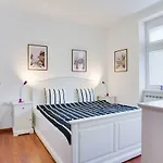 Royal Apartment Near River - Nek4Th