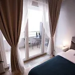 Letnany Apartments - Standerova Prague