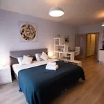 Letnany Apartments - Standerova Prague