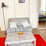 Apartment John Dee