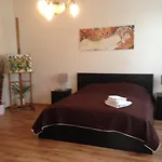 Exclusive Apartment On Zborovska