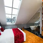 Empirent Rooftop Collection